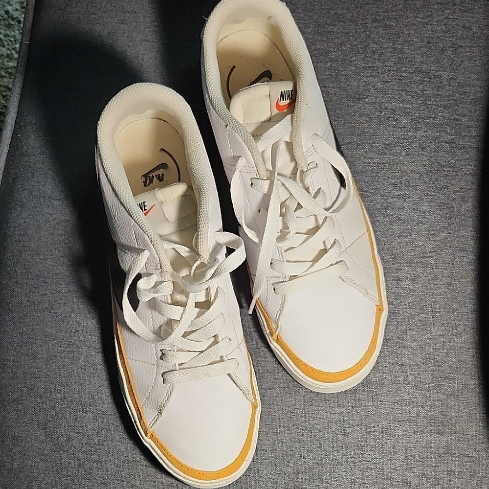Nike White and Gold Sneakers